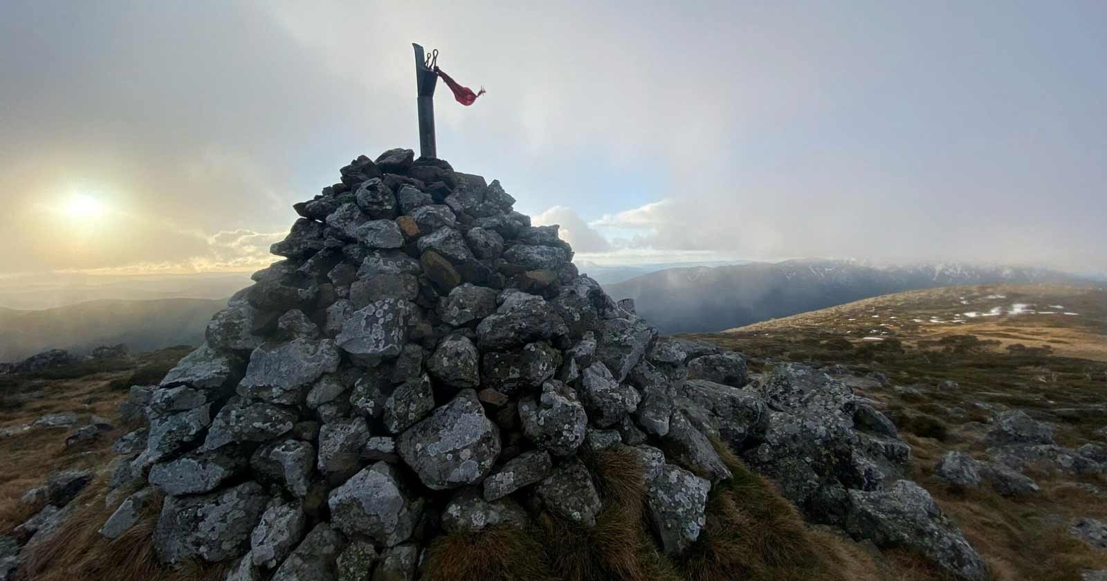 Mount loch (1887m)