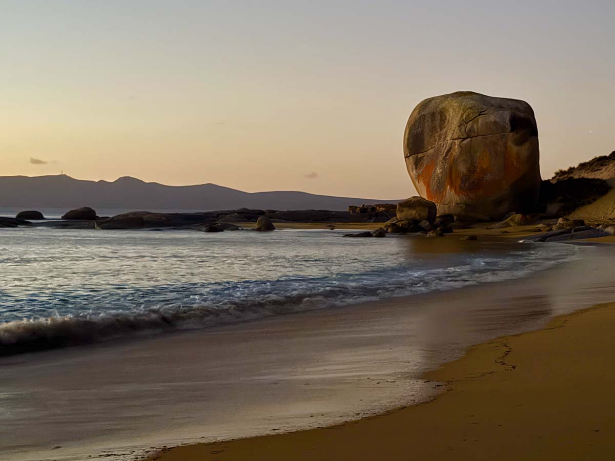 Castle rock hike flinders island 22
