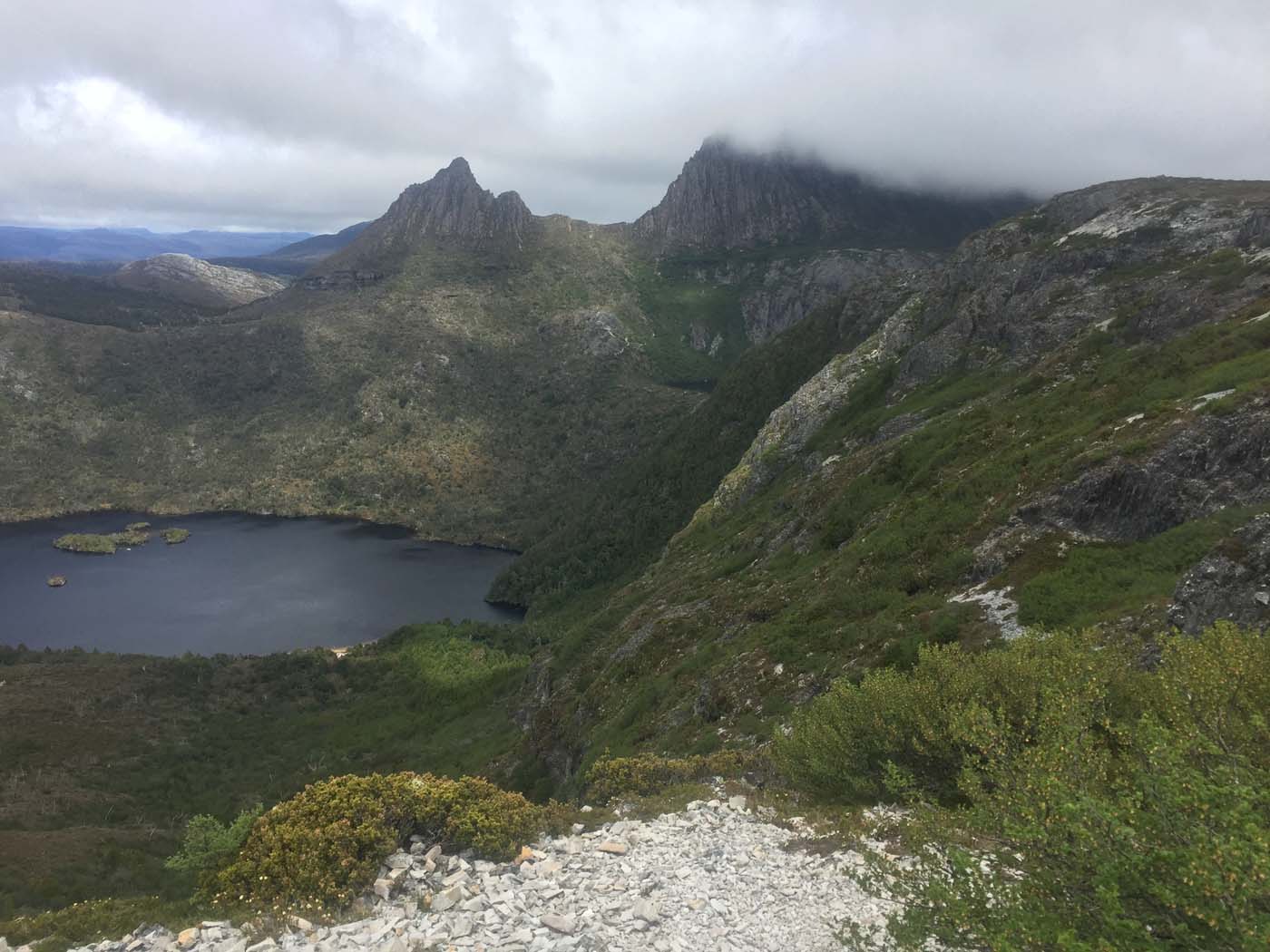 Guide to the overland track (2)