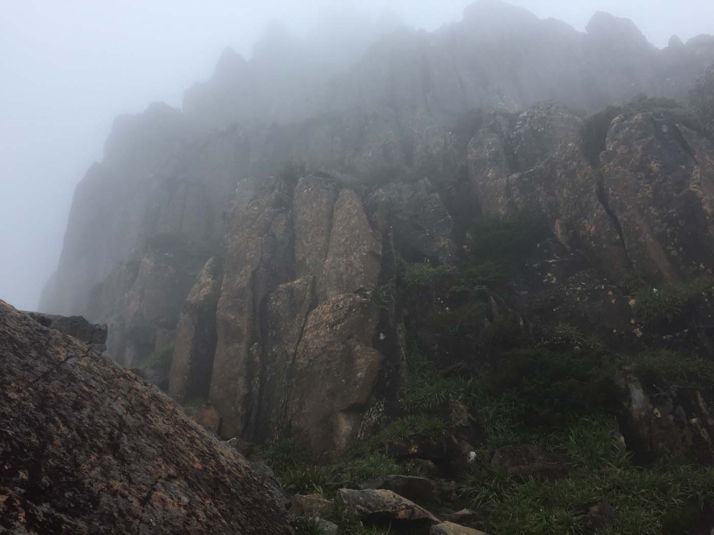 Guide to the overland track (7)