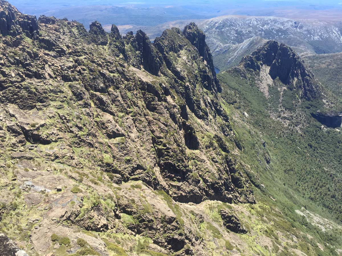 Cradle mountain lakes circuit hike 11