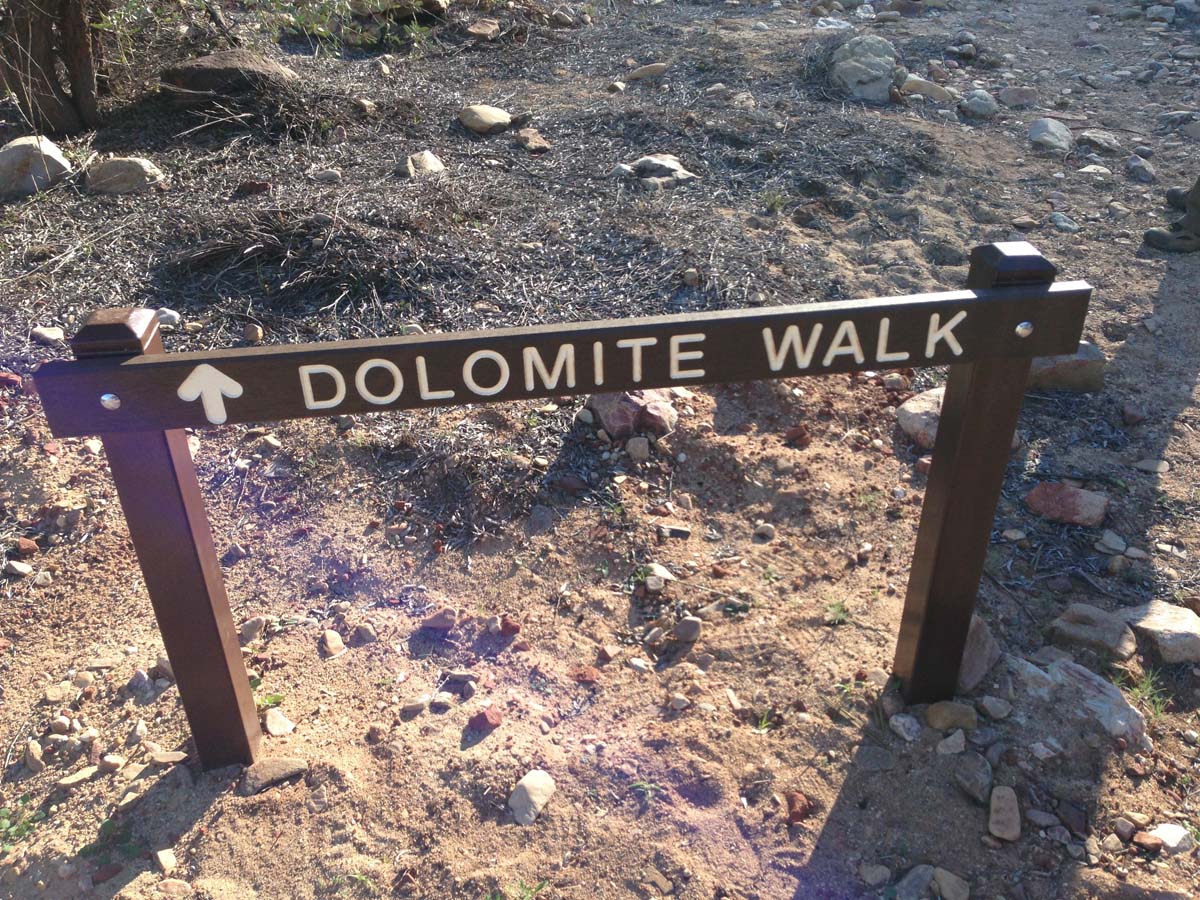 Ellery creek dolomite circuit walk 1