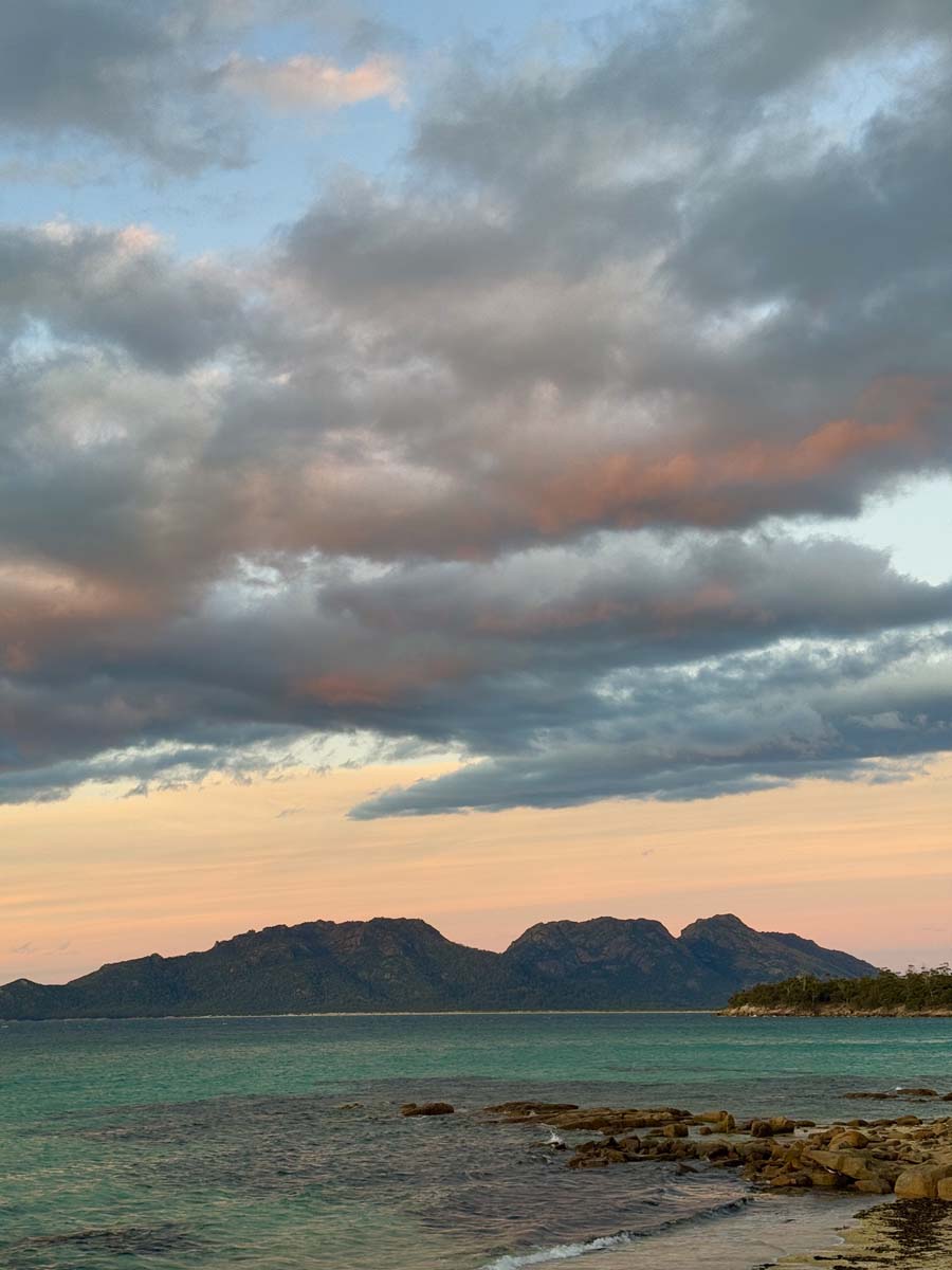 Freycinet peninsula circuit hike 59