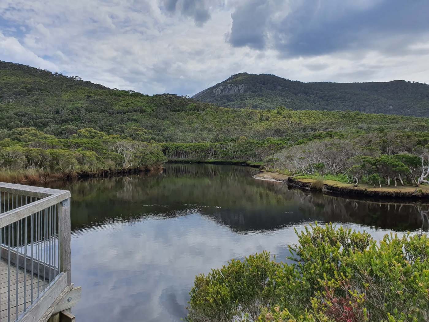 Loo errn track wilsons prom (1) 1