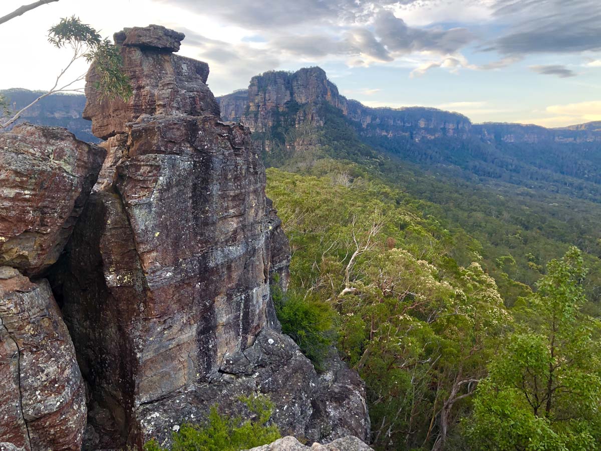 Mount solitary walking track circuit 33