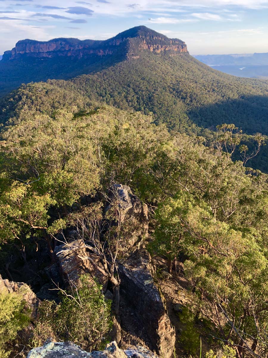 Mount solitary walking track circuit 35
