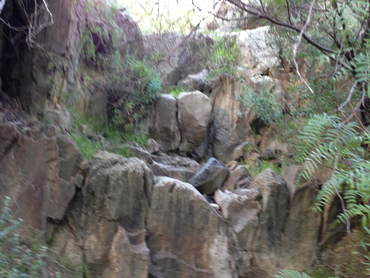 Pyramid rock ironbark gorge hike 9