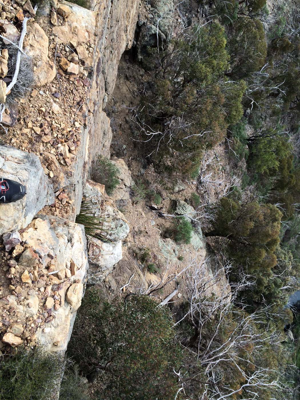 The bluff, pyramid rock & ironbark gorge hike (12)