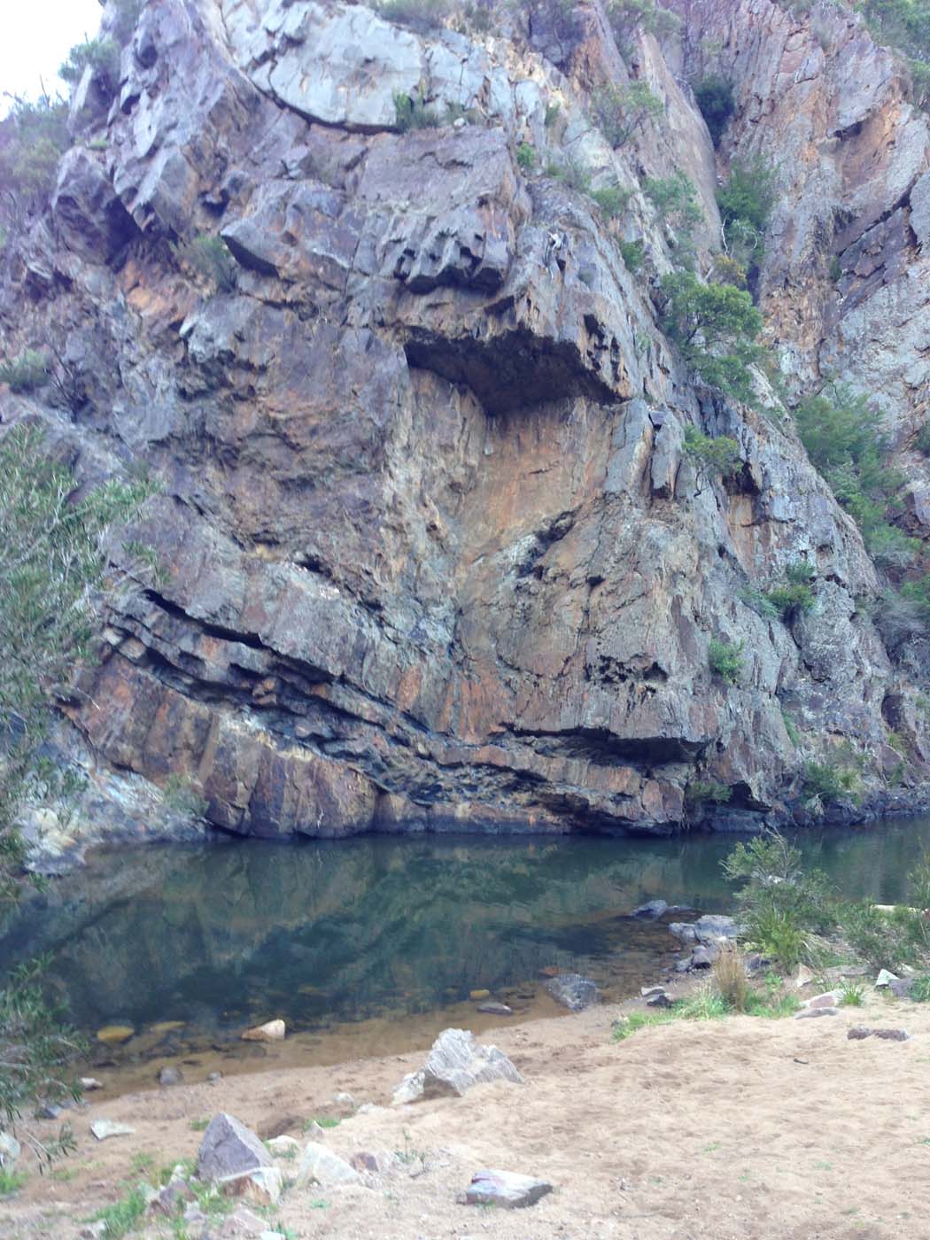 The bluff, pyramid rock & ironbark gorge hike (47)