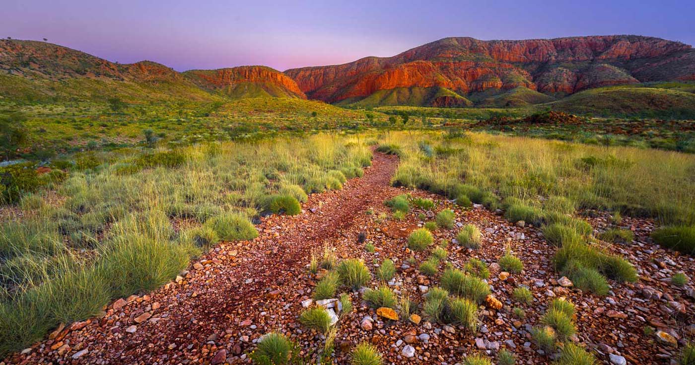 Ormiston pound gorge walk