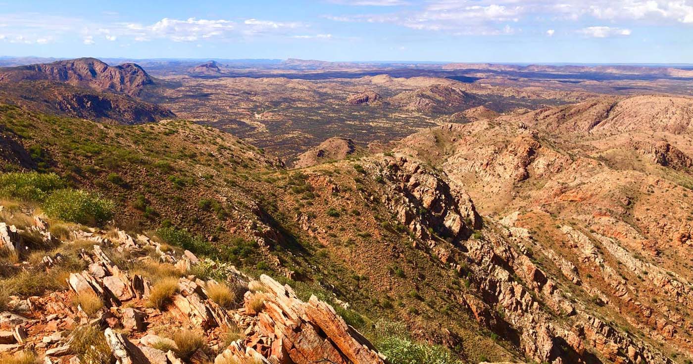 Standley chasm to ellery creek