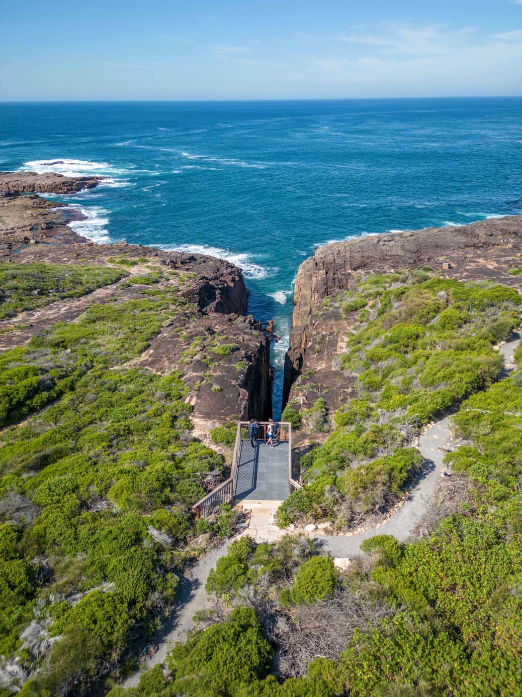 Tomaree coastal walk slot canyon lookout credit dparsons dpe