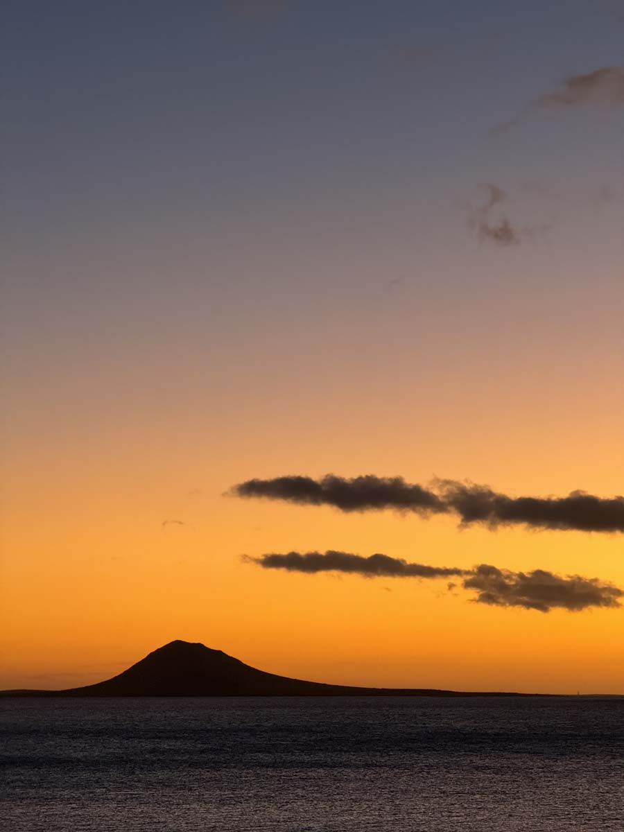 Trousers point walk flinders island 18