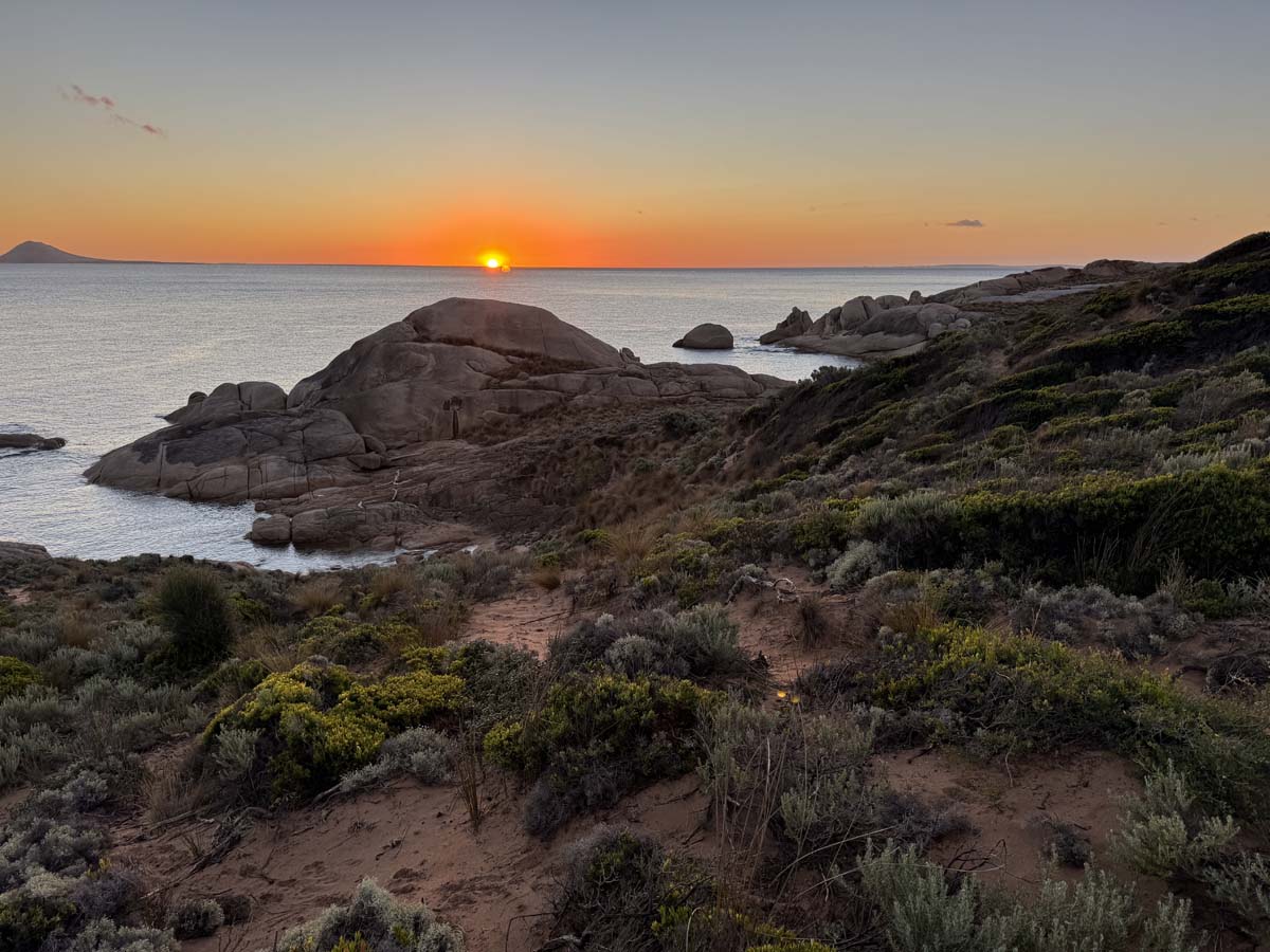 Trousers point walk flinders island 7