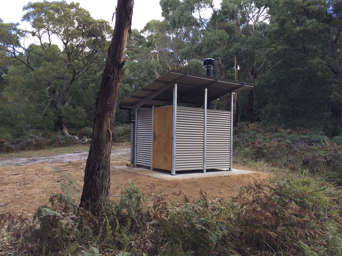 Two bays walking track 27