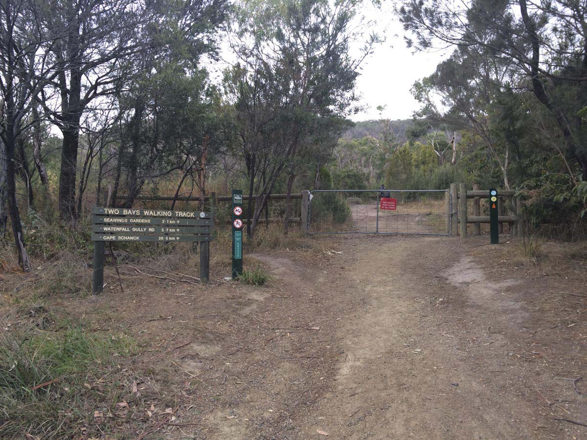 Two bays walking track 4