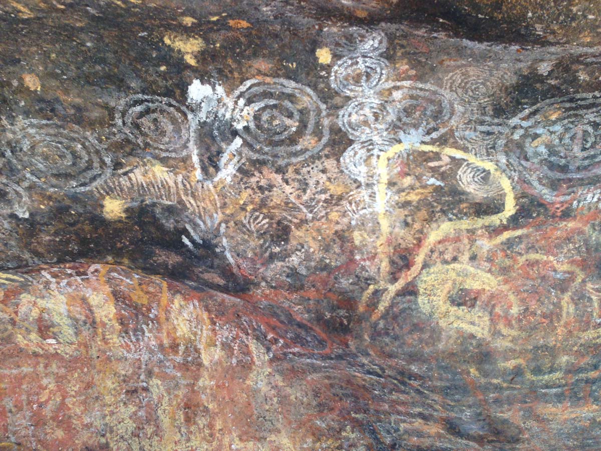 Uluru base walk 20