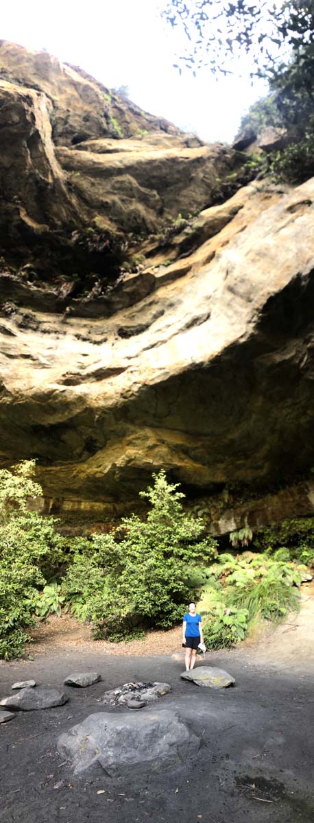 Walls cave track 10