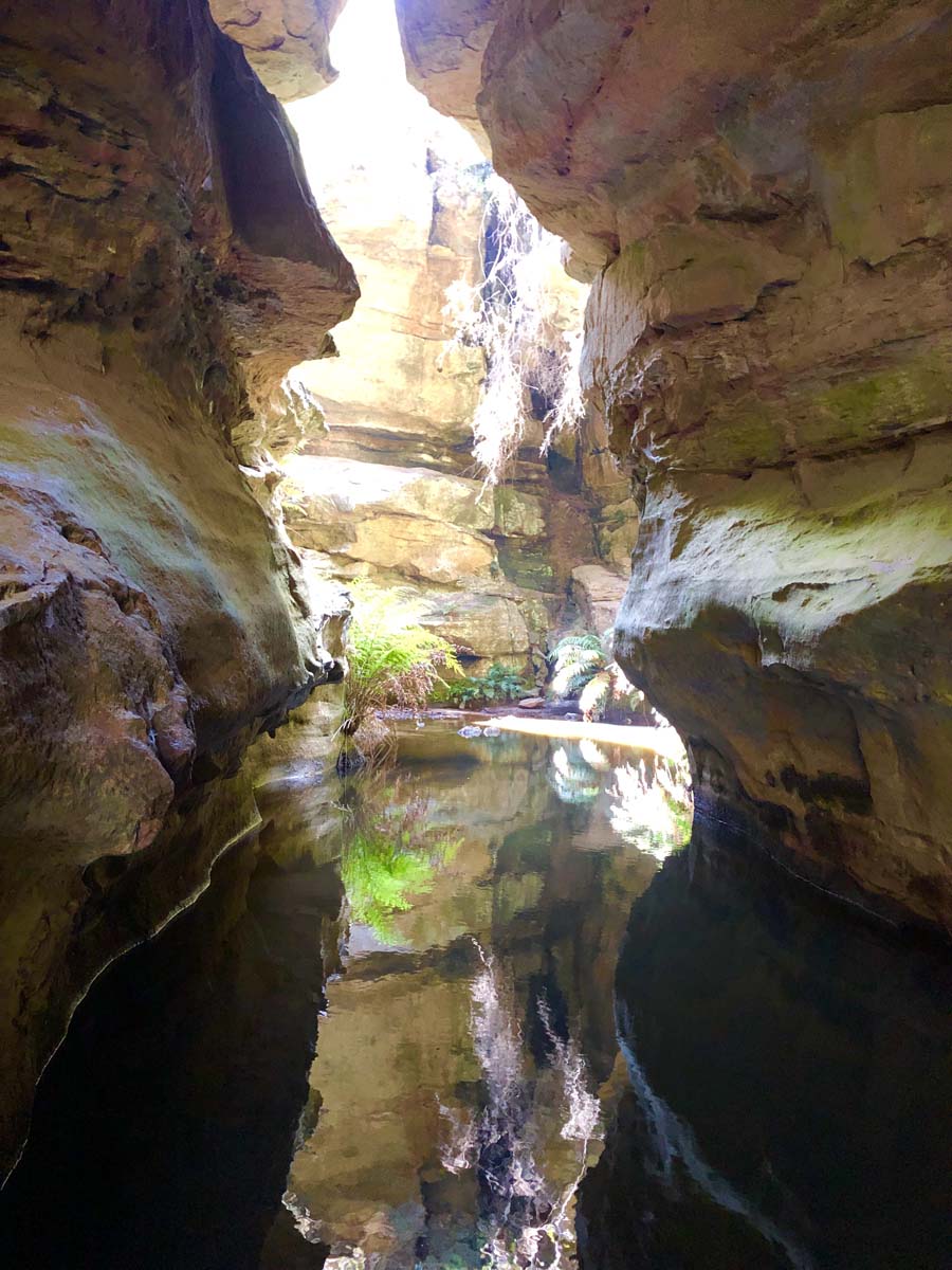 Walls cave track 11