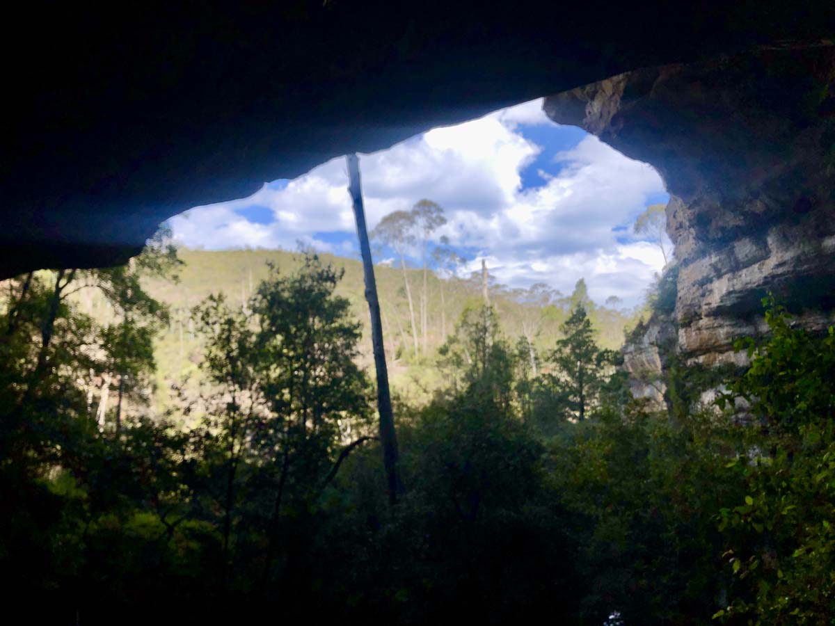Walls cave track 7