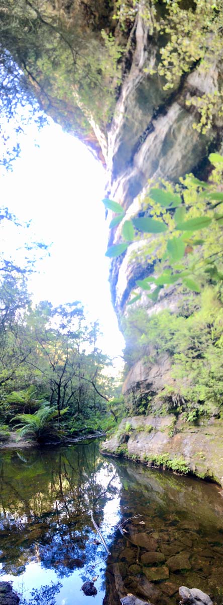 Walls cave track 9