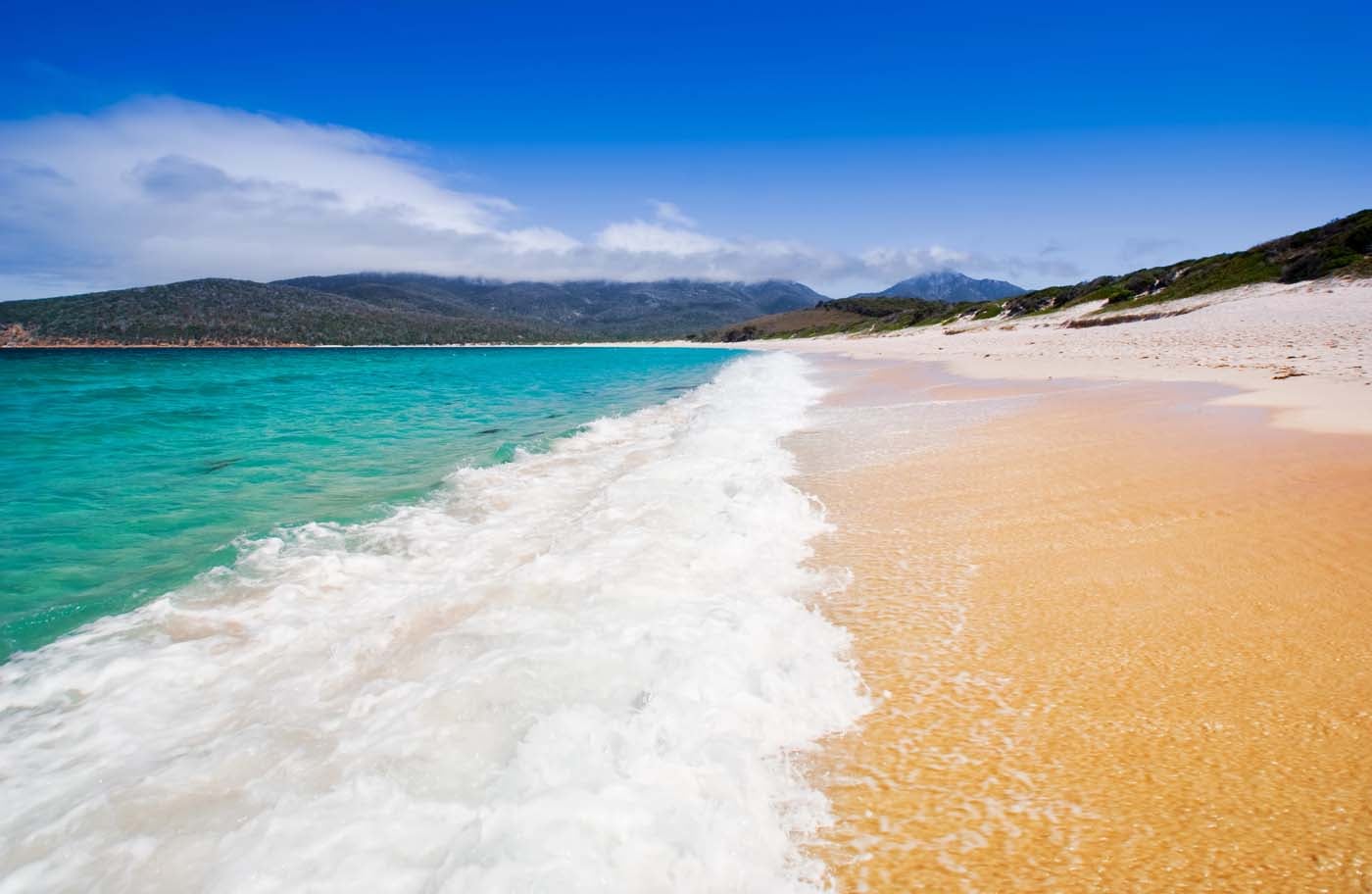 Wineglass bay hike (9)