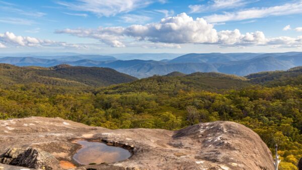 Dandahra Crags Walking Track (3km) Dandahra crags walking track (3km)