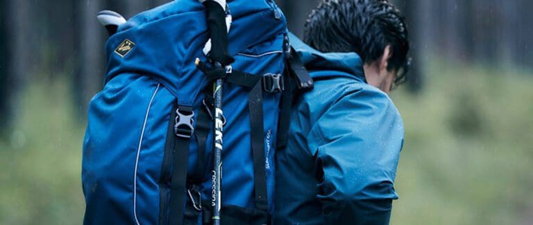 How to fit a pack