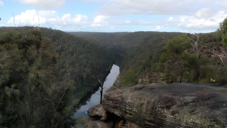 Nepean Lookout Walk (1.3km) Nepean lookout walk (1. 3km)