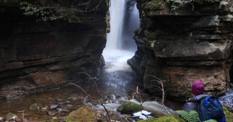 Devils Cauldron Hike (16km) Devils cauldron 768x403