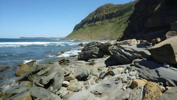 Wyrrabalong Shoreline Walk (4.6km) Wyrrabalong shoreline walk (4. 6km)