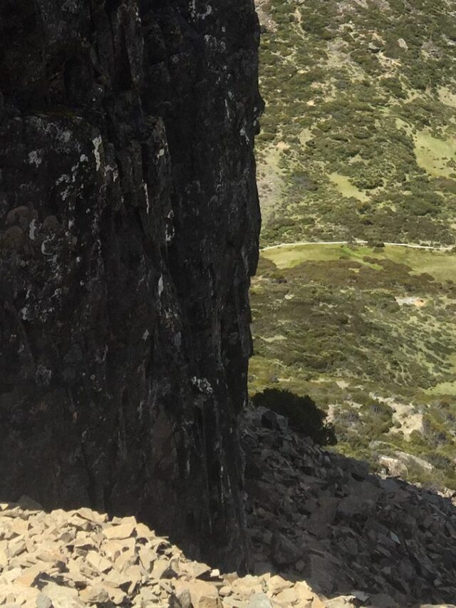 Hiking on scree: Tips and techniques