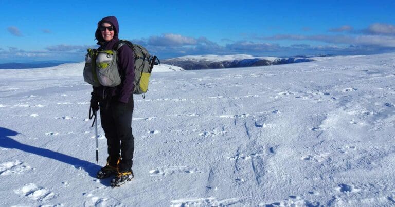 How to hike on snow