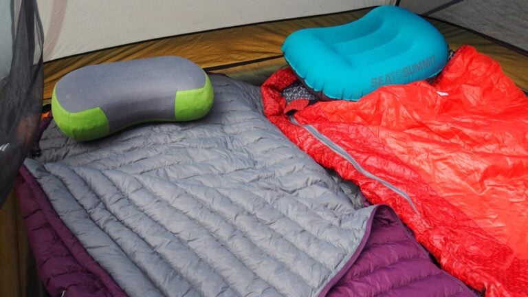 Choosing a sleeping bag for overnight hikes