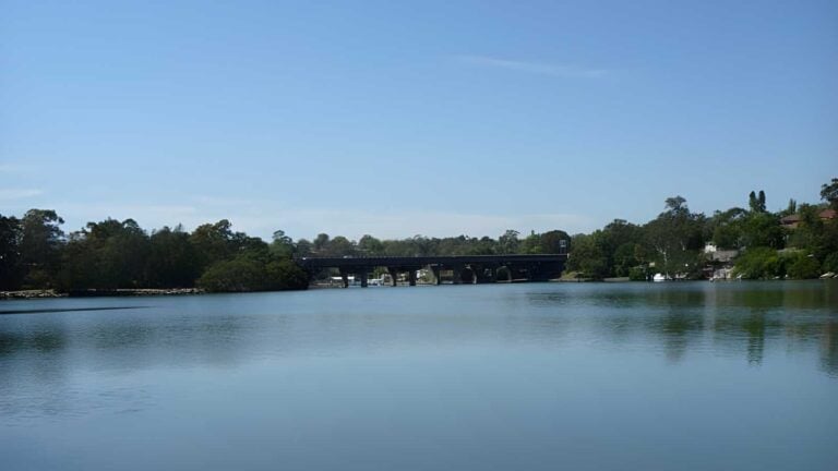 Hunters Hill to Epping Road Walk (5.5km) Hunters hill to epping road walk (5. 5km)
