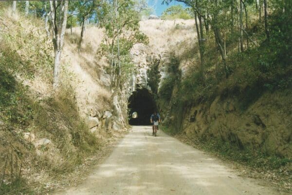 Hikes Boolboonda railtrail tunnel 600x400