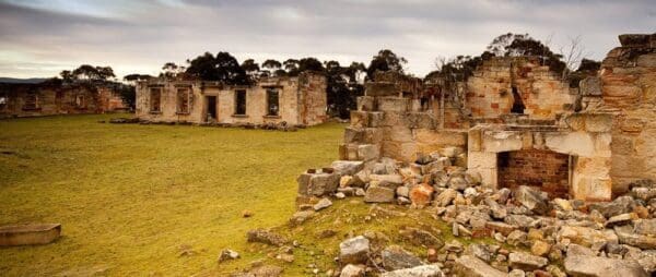 Coal mines historic site trail hiking australia 600x254