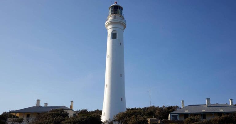 Point Hicks Lightstation Walk (4km) Point hicks lightstation walk 768x403