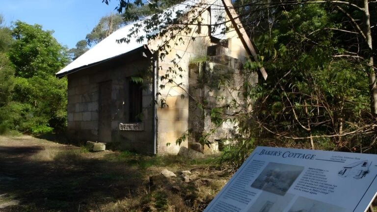 Lane Cove National Park Heritage Walk (2.6km) Lane cove national park heritage walk (2. 6km)