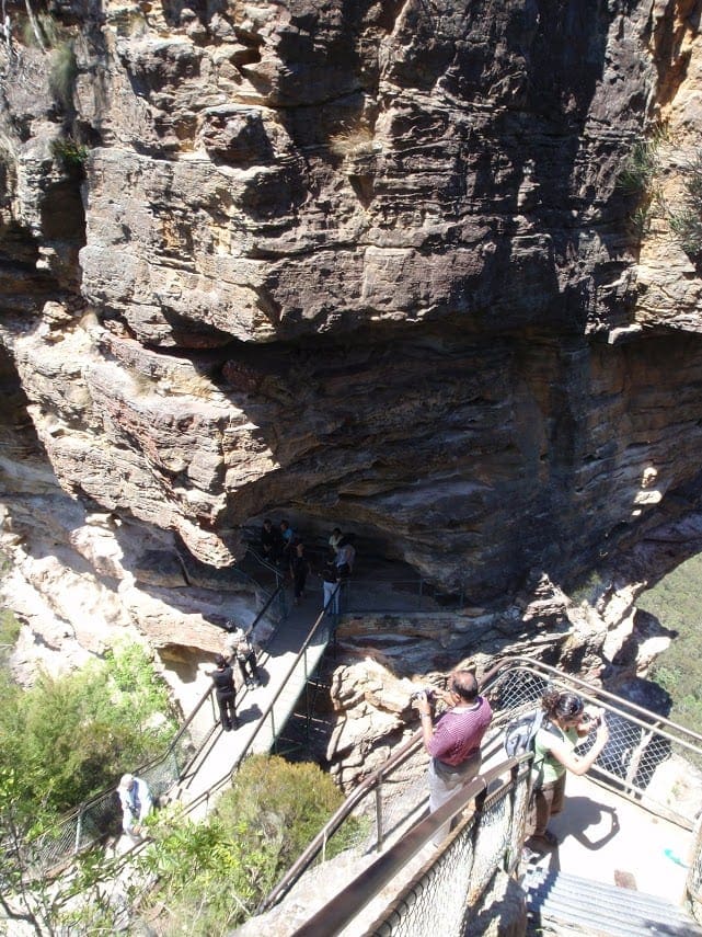 Echo Point to Leura Forest - Three Sisters & Giant Stairs Loop Walk (3.8km) Echo point to leura forest via three sisters and giant stairs loop