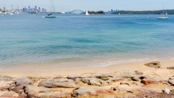 Queens beach walk (100m)