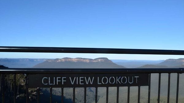 Katoomba Falls Park to Cliff View Lookout Walk (600m) Katoomba falls park to cliff view lookout walk (600m)