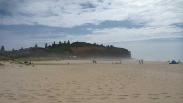 Northern redhead beach walk (1. 2km)