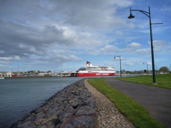 Tasmanian Trail (480km) Don to devonport cycleway 600x450