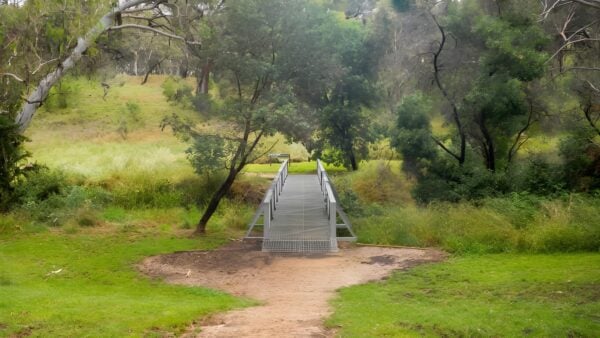 Arch loop track (700m)