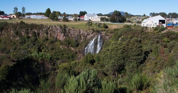 Hikes Waratah falls 600x315