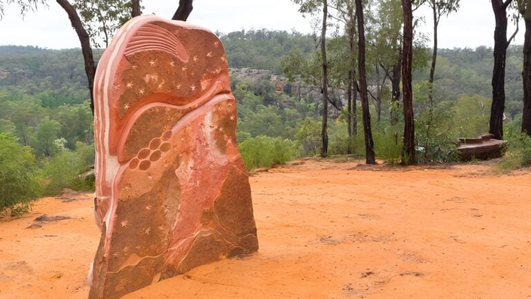 Sculptures in the scrub walking track (3km)