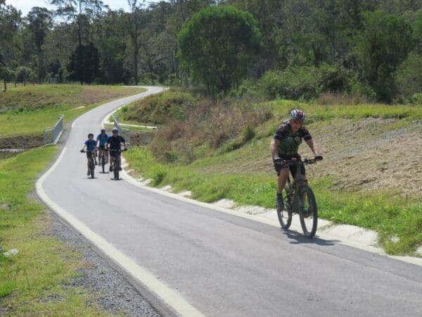 Churches & Shrines Walk (2.2km) Ferny grove rail trail 600x450
