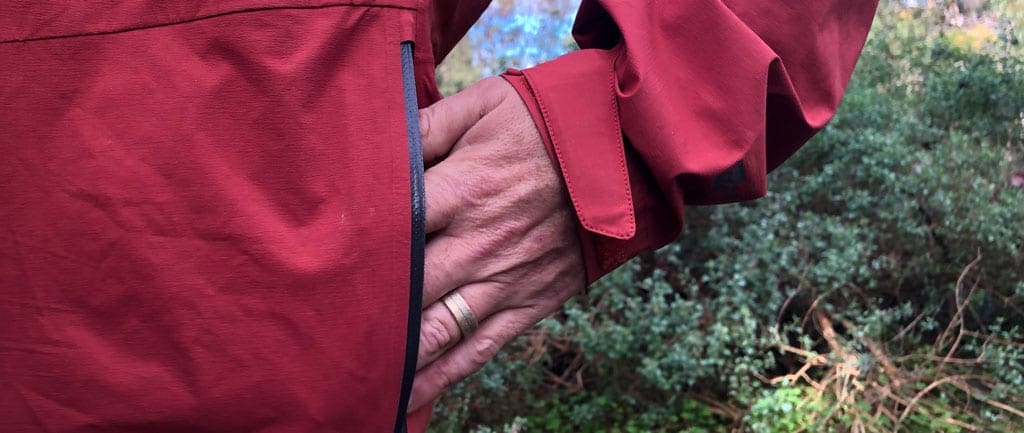 Patagonia men's stretch rainshadow jacket - trail hiking australia
