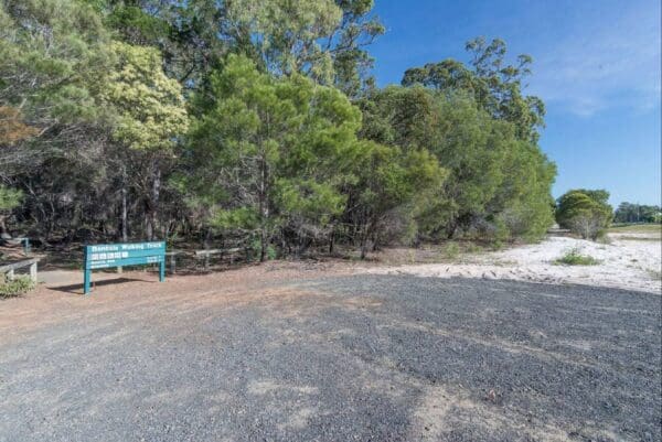 Historic Childers Walk (2km) Banksia track and the boardwalk 600x401